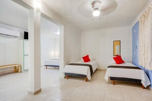 1 室のベッドルーム、WiFi (無料)、ベッドシーツ