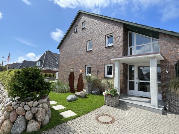 Luxury Apartment, Private Bathroom (Strand-Cottage) | Exterior