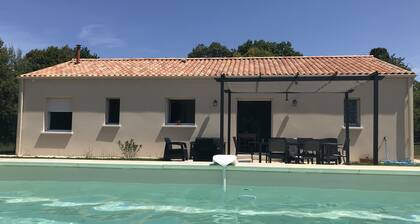 Maison de vacance dans le périgord avec Piscine privée. Meublé de Tourisme 3 ***