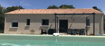 Holiday home in the Perigord with private swimming pool. Meublé de Tourisme 3 ***