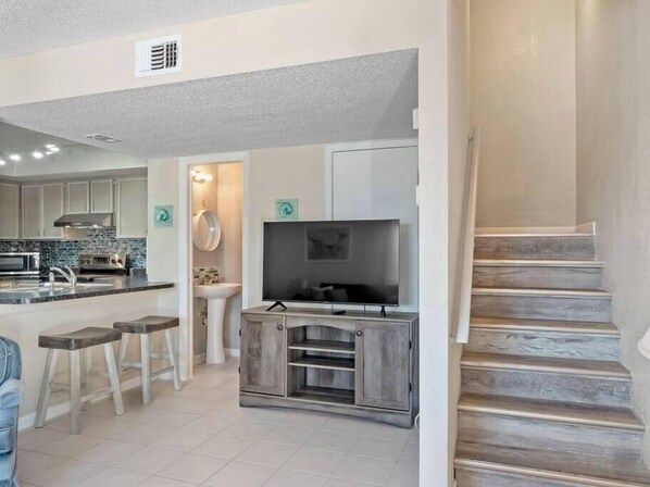 F8f78a95 1c2d 45cc 871f 230b4310064b - 2 bedroom-1.5 bath townhouse with fort pierce inlet view! (Fort Pierce)