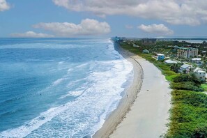 B0715652 8995 4edf 9955 583160e63ce0 - 2 bedroom-1.5 bath townhouse with fort pierce inlet view! (Fort Pierce)