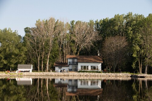Oconto River House