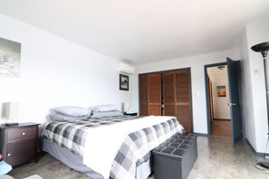 3 bedrooms, free WiFi, bed sheets