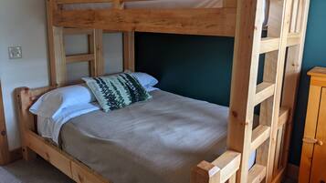 2 bedrooms, iron/ironing board, travel crib, bed sheets