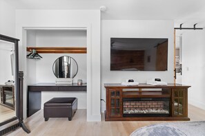 Interior - Sunset Getaway with Private Beach and Hot Tub (Colchester)