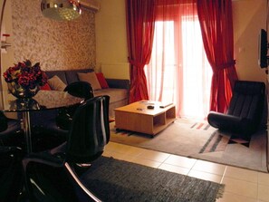 Apartment, 1 Queen Bed with Sofa bed | Living room | 30-inch TV with cable channels - Cozy and Modern Apartment Centrally Located (Volos)