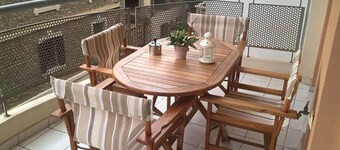 Cozy and Modern Apartment Centrally Located