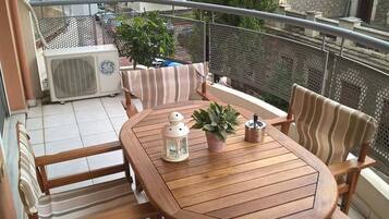 公寓, 1 張加大雙人床和 1 張沙發床 | 陽台