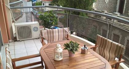 Cozy and Modern Apartment Centrally Located