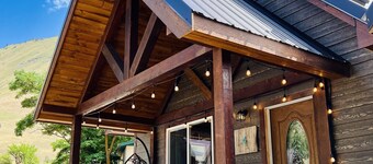 Riggins Riverview Retreat, Triple R Cabin #4