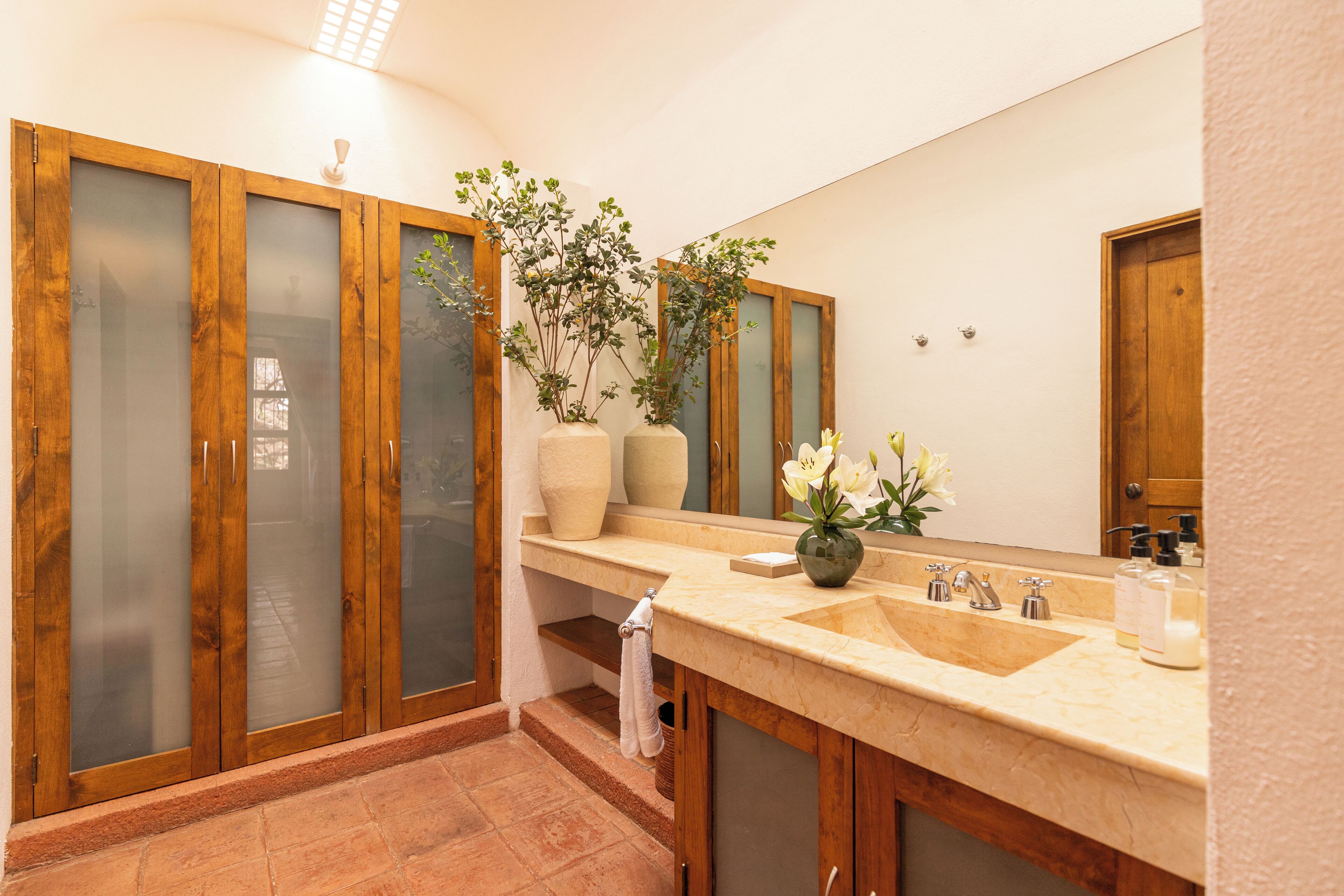 honeymoon room | bathroom | shower, hair dryer, towels