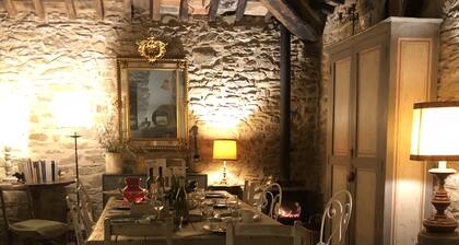 Romantic apartment in villa with swimming pool in Chianti Rufina