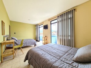 Chambre Double Standard | Literie hypoallergénique, couette en duvet d'oie, surmatelas