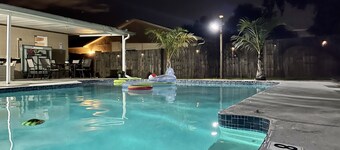 Beautiful Vacation Home With PRIVATE POOL In Orlando