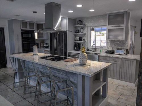 Beautiful Vacation Home With PRIVATE POOL In Orlando