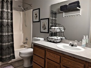 Combined shower/tub, jetted tub, hair dryer, towels - Sunlit & Spacious 3 BR Home Wonderfully Located! (Boise)