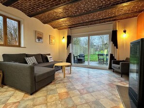 Smart TV, fireplace, table tennis