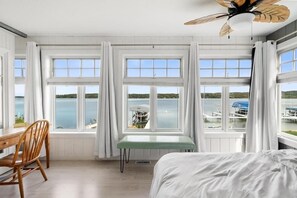 3 bedrooms, desk, free WiFi, bed sheets