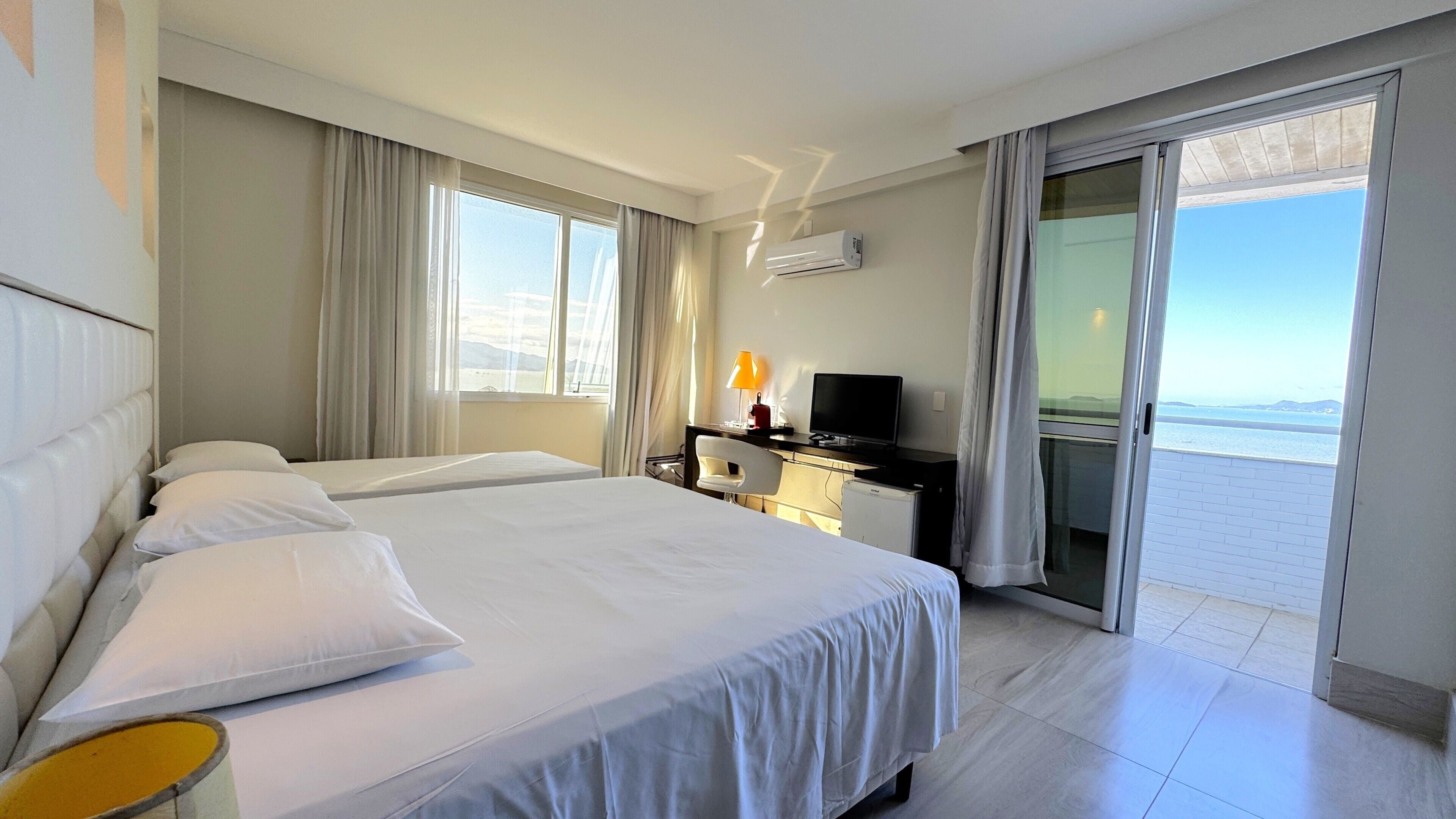 Quarto casal ou duplo luxo FRENTE MAR 