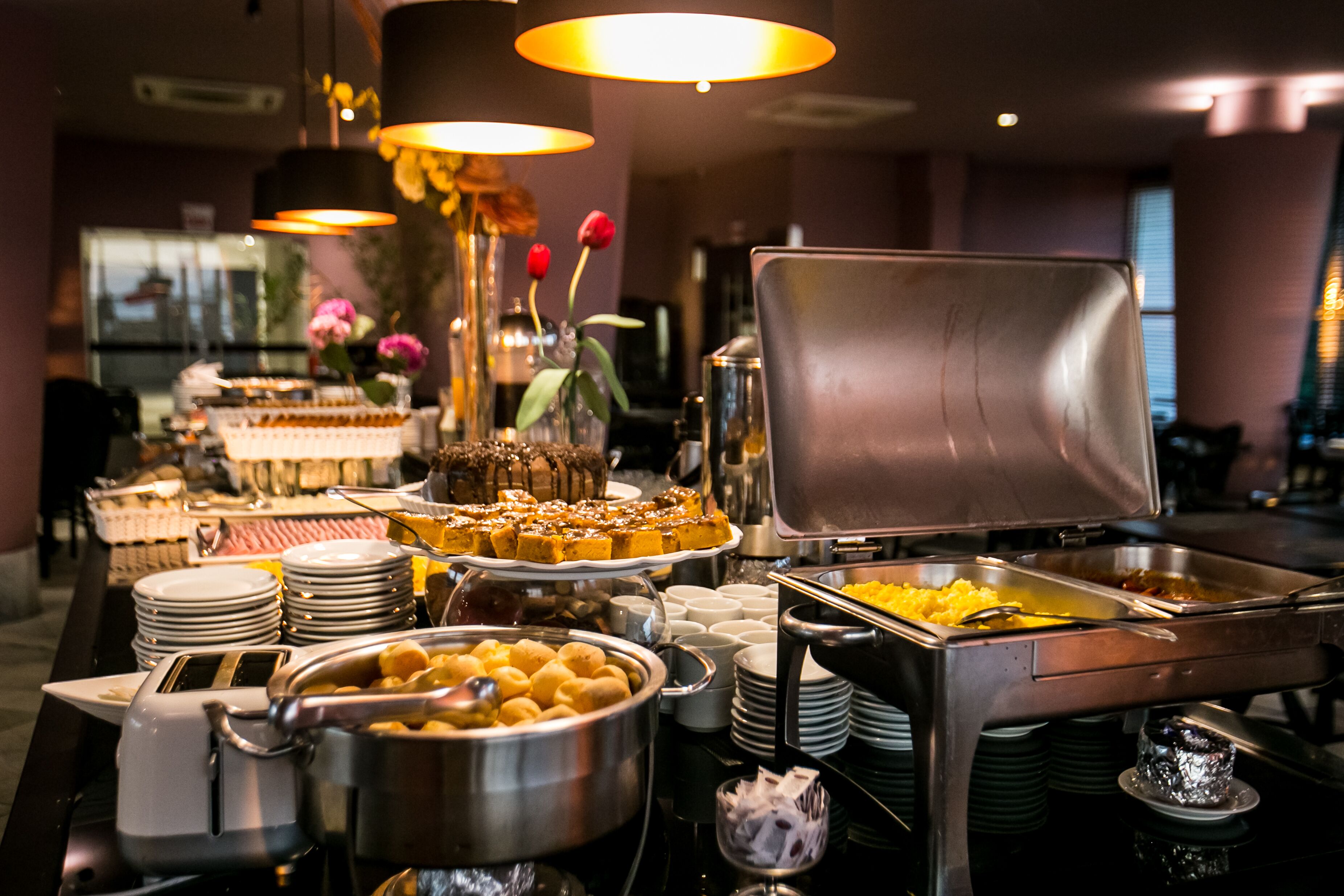 Lunch and dinner served