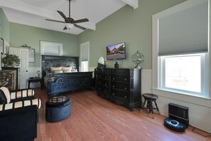 Smart TV, fireplace, books