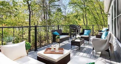 Luxury Home | Fire Pit | Beach | Grill | 2 Decks