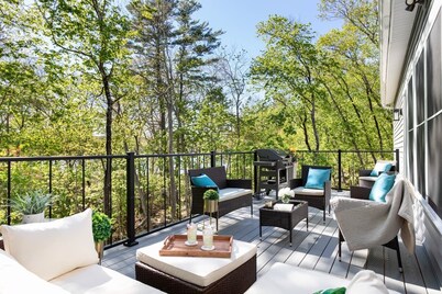 Luxury Home | Fire Pit | Beach | Grill | 2 Decks