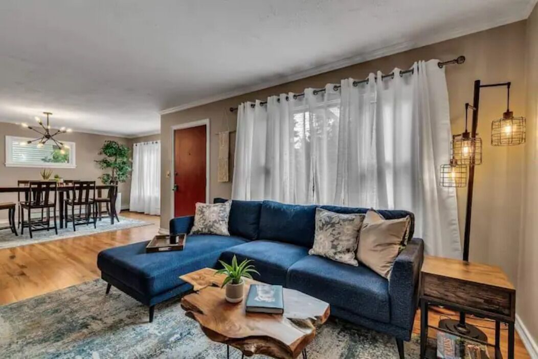 Pet friendly near parks and hospitals
