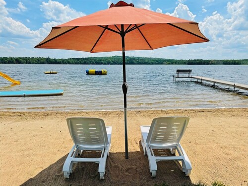 3-Bedroom Lakefront Cabin with Gas Fireplace in Nisswa, MN- Minutes from Gull Lk