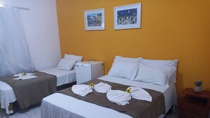 Ảnh chưa phân loại, 3 trong số 28 ảnh, nút