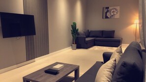 Phòng Suite cơ bản | 1 phòng ngủ, bộ đồ giường cao cấp, nệm có lớp đệm bông, minibar 