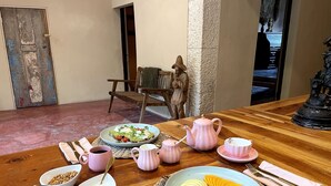 朝食