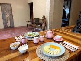 Free daily continental breakfast