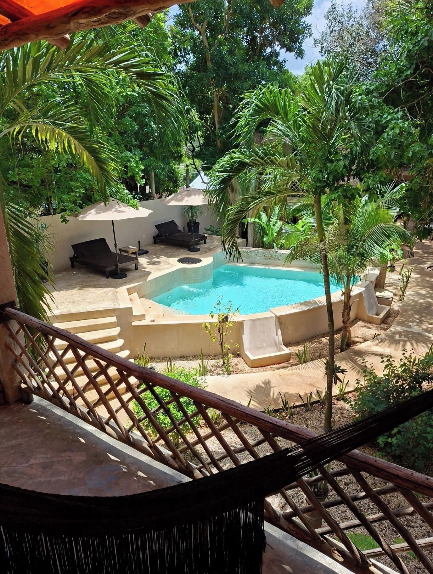 Exercise/lap pool