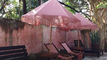 Outdoor pool, pool loungers