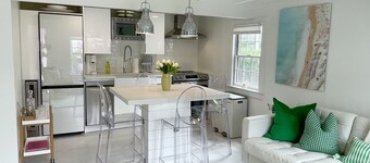 Newly renovated house in Brandt Point, right near town and Children's Beach