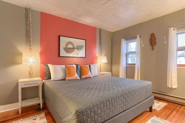 4 bedrooms, desk, iron/ironing board, travel crib