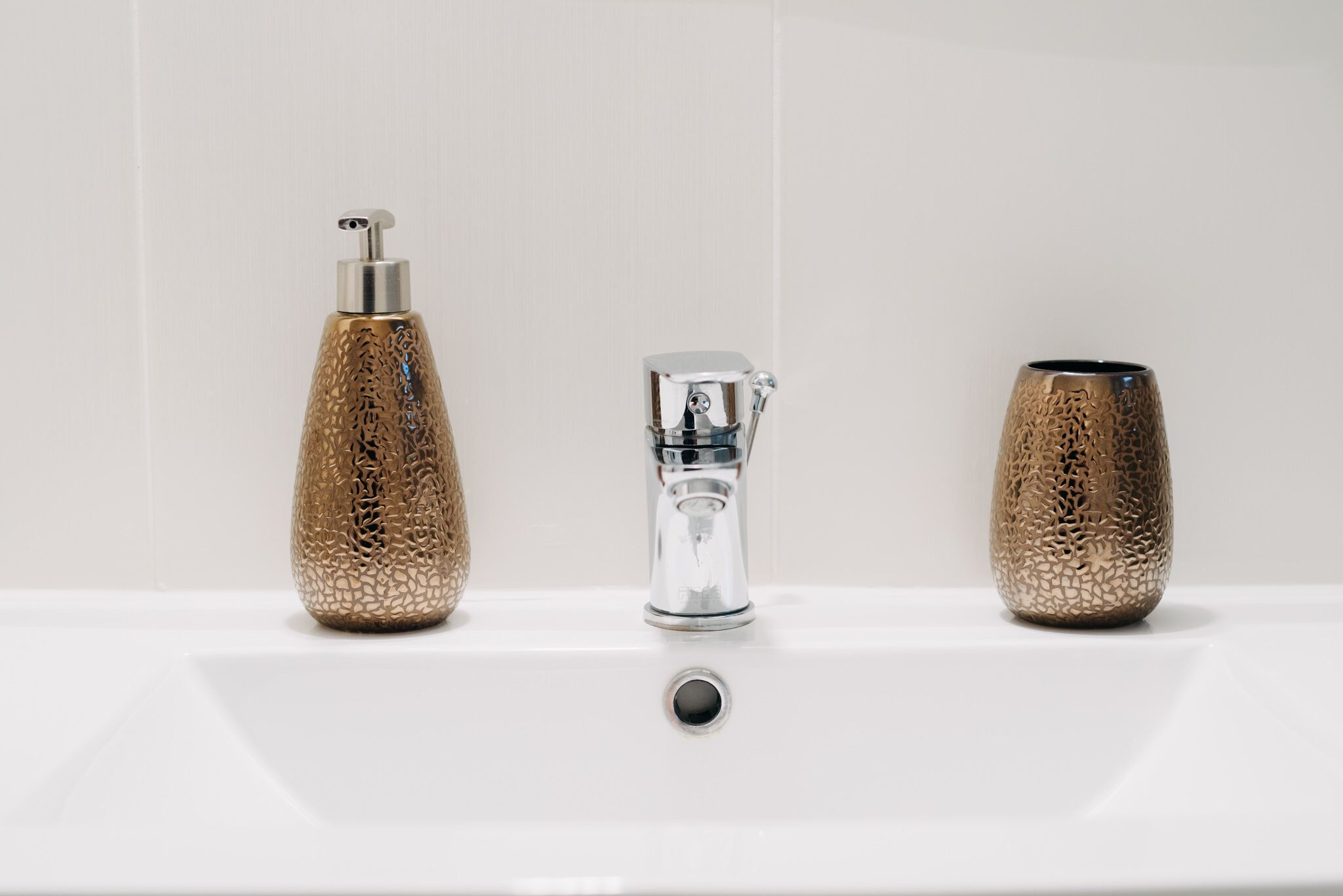 City Apartment, 1 Queen Bed with Sofa bed, Balcony, City View | Bathroom | Shower, rainfall showerhead, slippers, towels