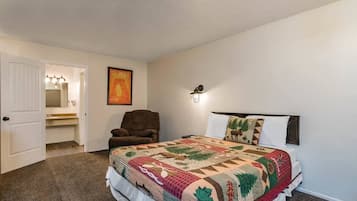 Kamar Standar | Ruang kerja ramah laptop, Wi-Fi gratis, dan seprai linen