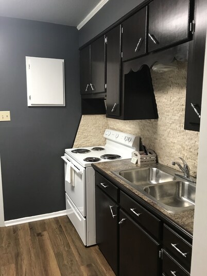 Cabin 7- Overlooks Yarborough Landing and Millwood Lake