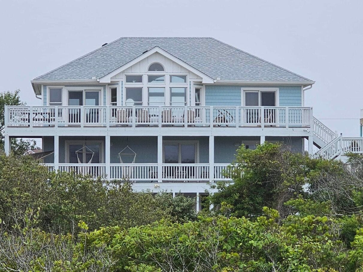4x4 OBX Beach House with pool & hot tub, horses, steps to the beach!