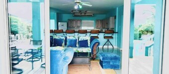 Luxury 4 bedrooms with pool by the golf course