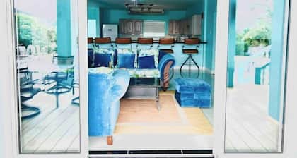 Luxury 4 bedrooms with pool by the golf course