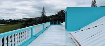 Luxury 4 bedrooms with pool by the golf course