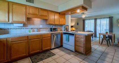 Walkable Old Town Scottsdale. 2 BR 1st Fl. Heated Pool.