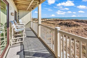 Terrace/patio - Direct Oceanfront condo in Cherry Grove (North Myrtle Beach)