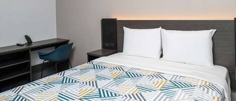 Habitación estándar, 1 cama matrimonial, para no fumadores | Wifi gratis y ropa de cama