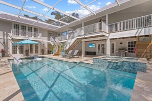 A heated pool - Luxury Home with Pool / Spa and Private Beach Access (Sanibel)