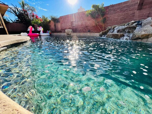 Piscine extérieure, piscine chauffée